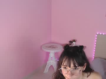 local cam girl little_effy18 image #420310