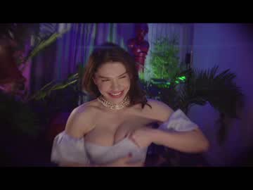 local cam girl lucieoude_ image #2467599