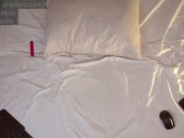 local cam girl lillpio image #312932