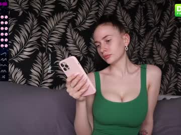 local cam girl fallen_angel_18 image #1050491