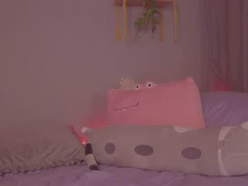 local cam girl kittenmoon_ image #2438116