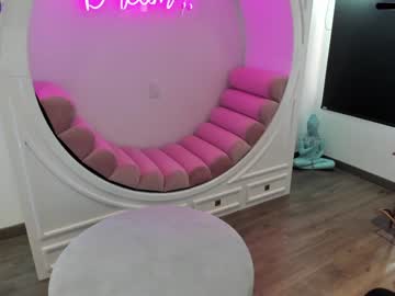 local cam girl ashlyeroberts1 image #725247
