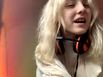 local cam girl holydori image #922624