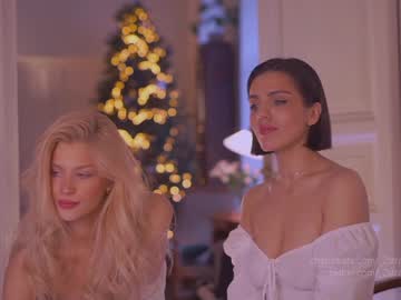local cam girl _2strangers image #2258827