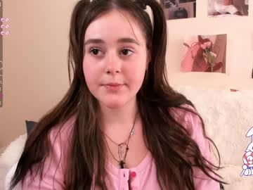 local cam girl emilia_me image #1040993