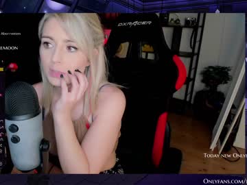 local cam girl kimilee22 image #2084644