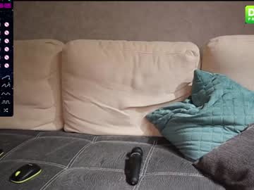 local cam girl fallen_angel_18 image #954947