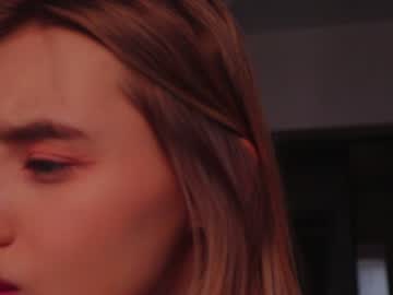 local cam girl angella_kleee image #2086463