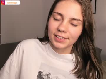 local cam girl junebragga image #1433880