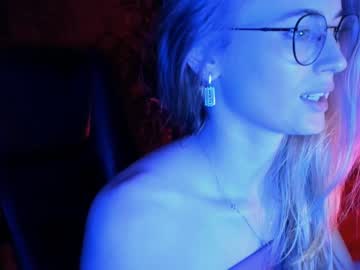 local cam girl linellali image #1941147