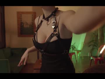 local cam girl chillwithkira image #937568