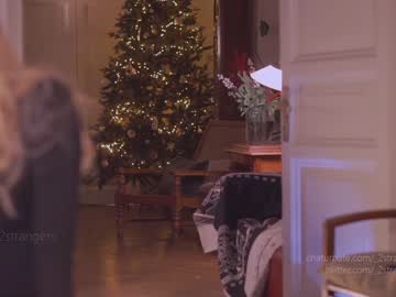 local cam girl _2strangers image #2291120