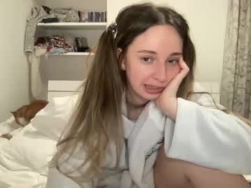 local cam girl lilmills image #684062