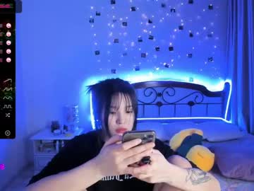 local cam girl aisneon image #853841