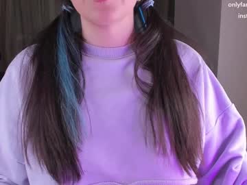 local cam girl aavee image #2028321