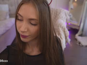 local cam girl emilia98xxx image #231020