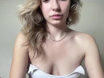 local cam girl itsariawest image #2719816