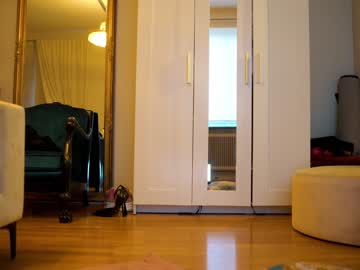 local cam girl ellaa91 image #739297