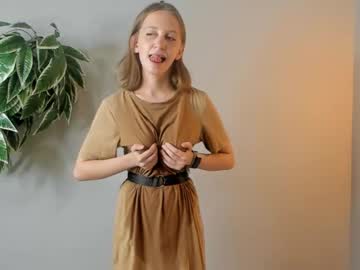 local cam girl maidacure image #2702197