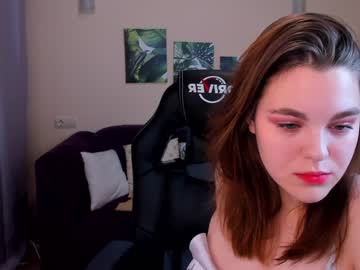 local cam girl lillillyevans image #2426349