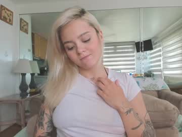 local cam girl honey_sunshine image #1699588