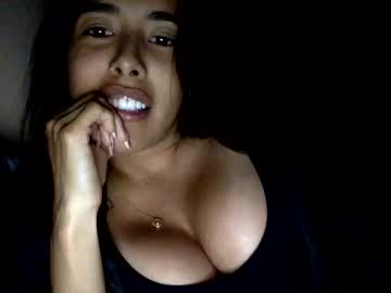 local cam girl petite_mrie image #1192975