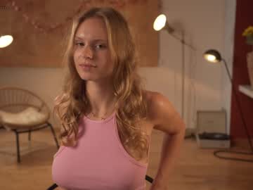 local cam girl chillwithkira image #1802260