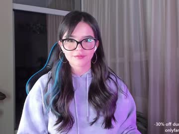 local cam girl aavee image #2190978