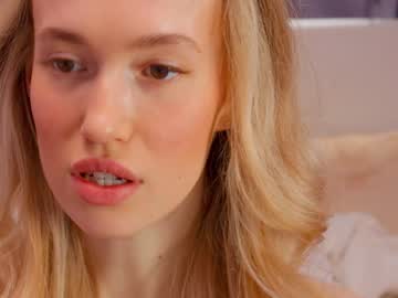 local cam girl lolly_bella_ image #1006472