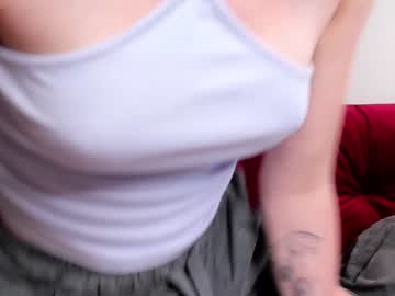 local cam girl joanbravvo image #1446243