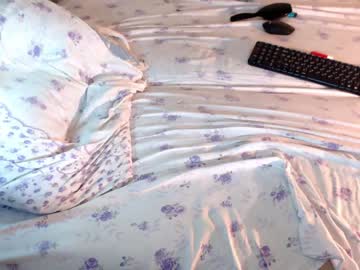 local cam girl q_t_pie image #210787