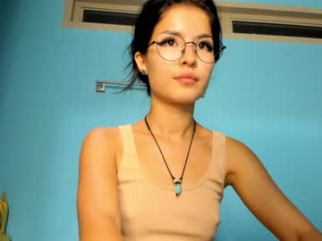 local cam girl akino_17 image #1333250
