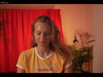 local cam girl chillwithkira image #1550285