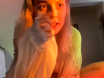 local cam girl holydori image #916290