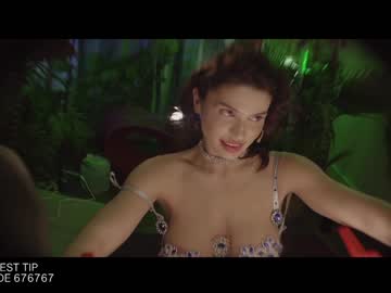 local cam girl lucieoude_ image #2496108