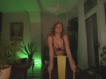 local cam girl chillwithkira image #497102
