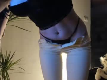 local cam girl sofiaandwonderland image #1517096
