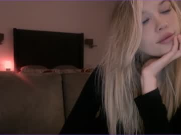 local cam girl bitter_moon image #2109140