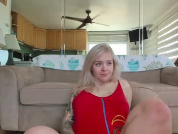 local cam girl honey_sunshine image #1536553
