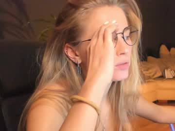 local cam girl linellali image #1988641