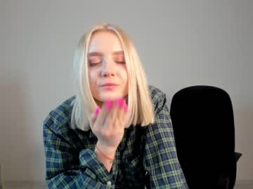 local cam girl oliviabr0wn image #2077426