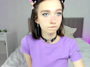 local cam girl alisaa_1 image #1422340