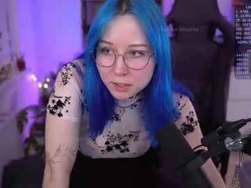 local cam girl theblue_moonie image #2746256
