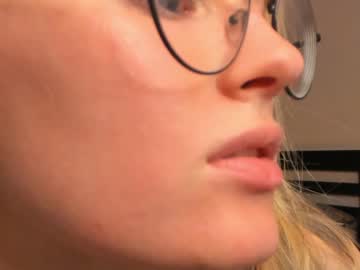 local cam girl linellali image #2042261
