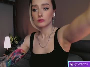 local cam girl _yvie_ image #2411944
