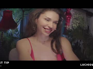 local cam girl lucieoude_ image #2586135
