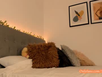local cam girl hell_lo image #1932197