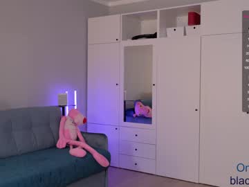 local cam girl _blackbee_ image #597830