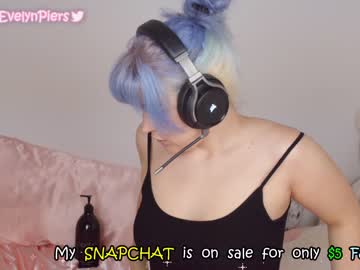 local cam girl evelynpiers image #37932