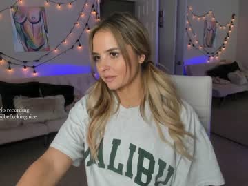 local cam girl befxckingnice image #679058